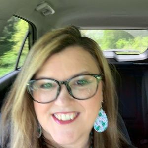 Meet your Posher, Sandy